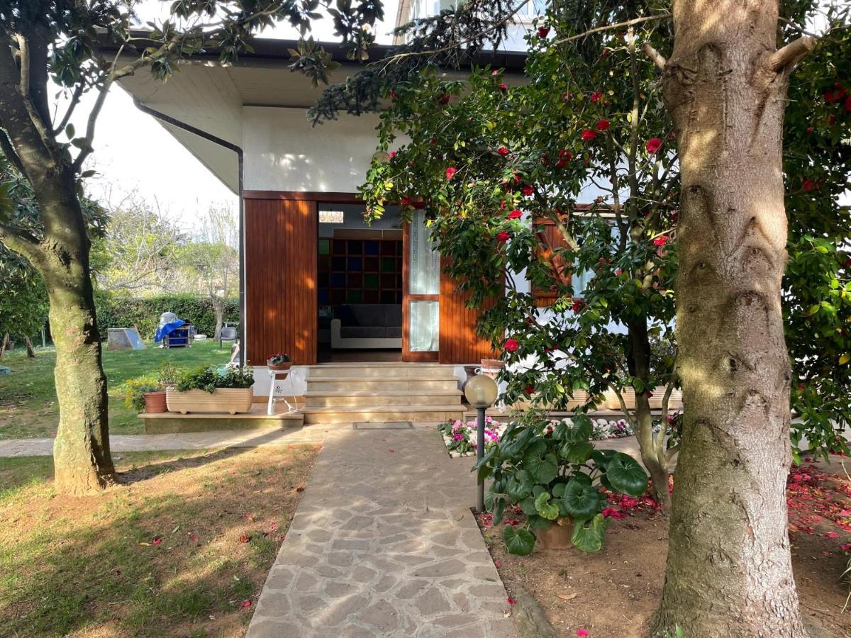 Appartamento In Villa Con Giardino Vicino Al Mare Bella Farnia Kültér fotó