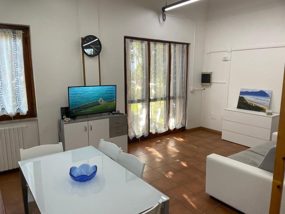Appartamento In Villa Con Giardino Vicino Al Mare Bella Farnia Kültér fotó